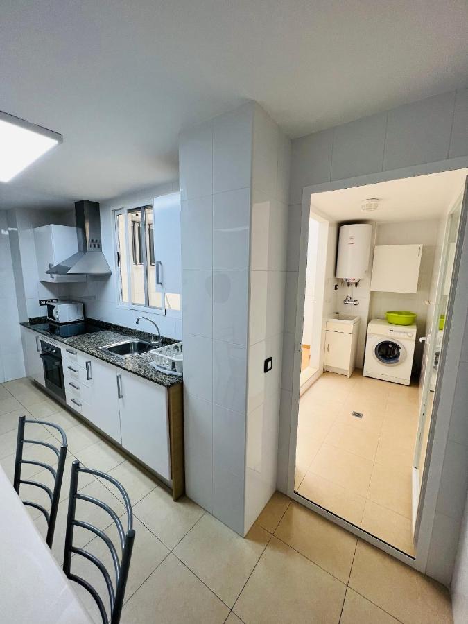 Apartamento Centro 3 Habitaciones Con Aire Acondicionado Y Wifi A 150M De La Playa Y Castillo Peniscola Luaran gambar