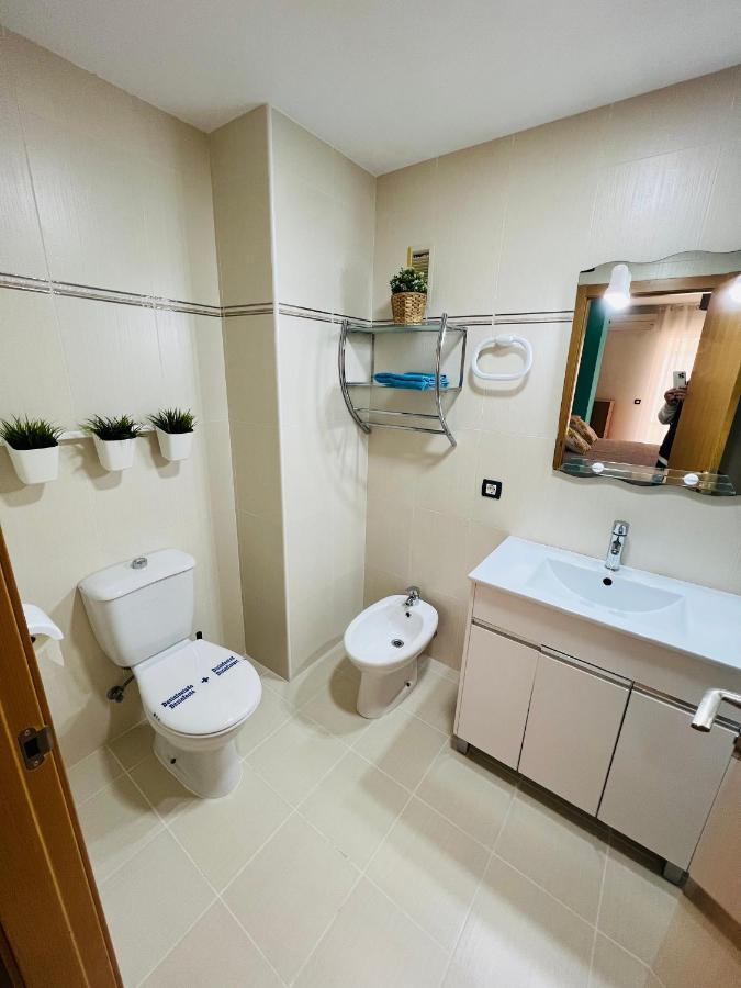 Apartamento Centro 3 Habitaciones Con Aire Acondicionado Y Wifi A 150M De La Playa Y Castillo Peniscola Luaran gambar