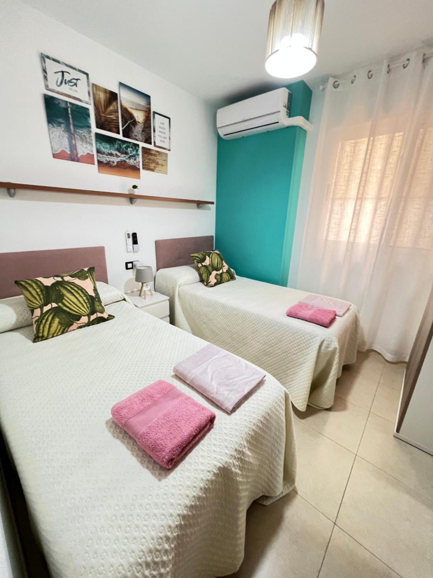 Apartamento Centro 3 Habitaciones Con Aire Acondicionado Y Wifi A 150M De La Playa Y Castillo Peniscola Luaran gambar